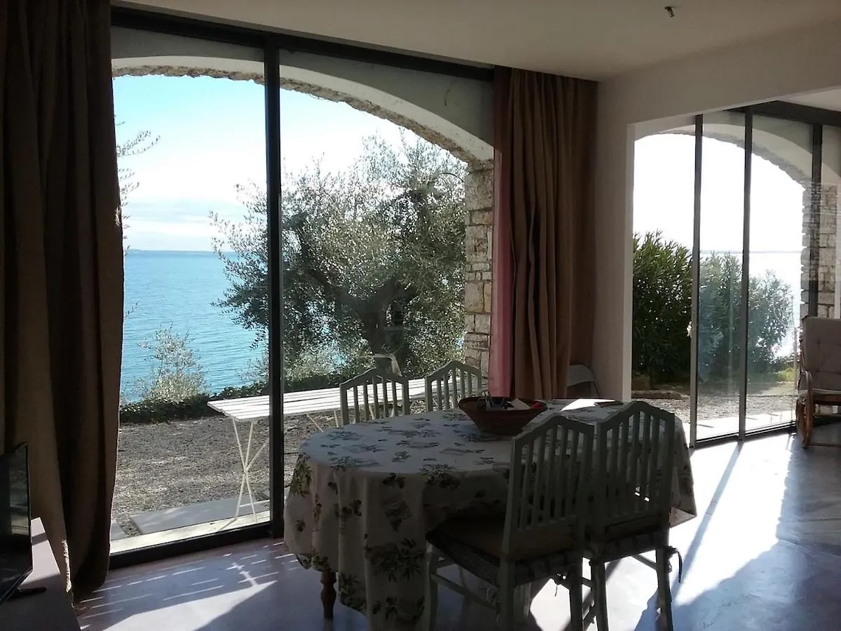 Apartment In A Villa Montinelle