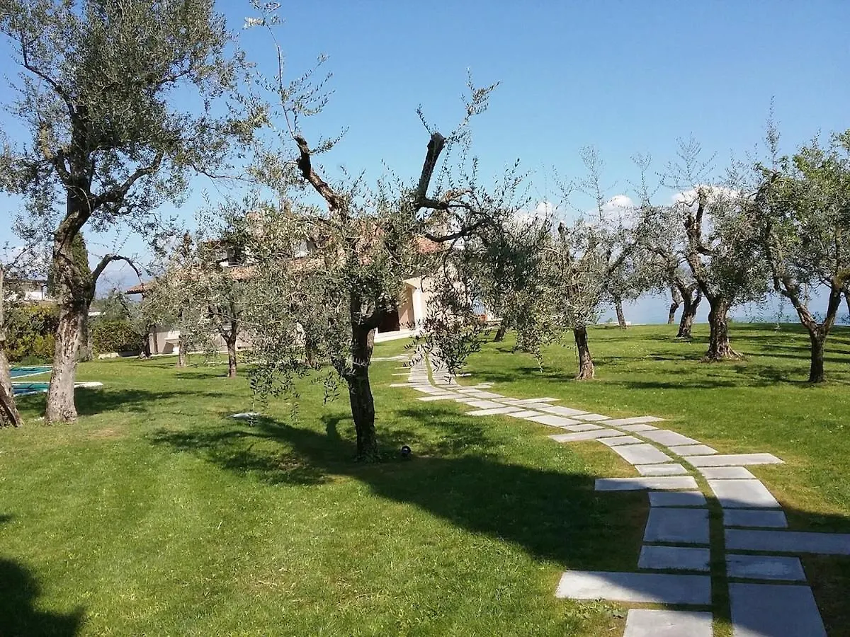 Apartment In A Villa Montinelle Ιταλία