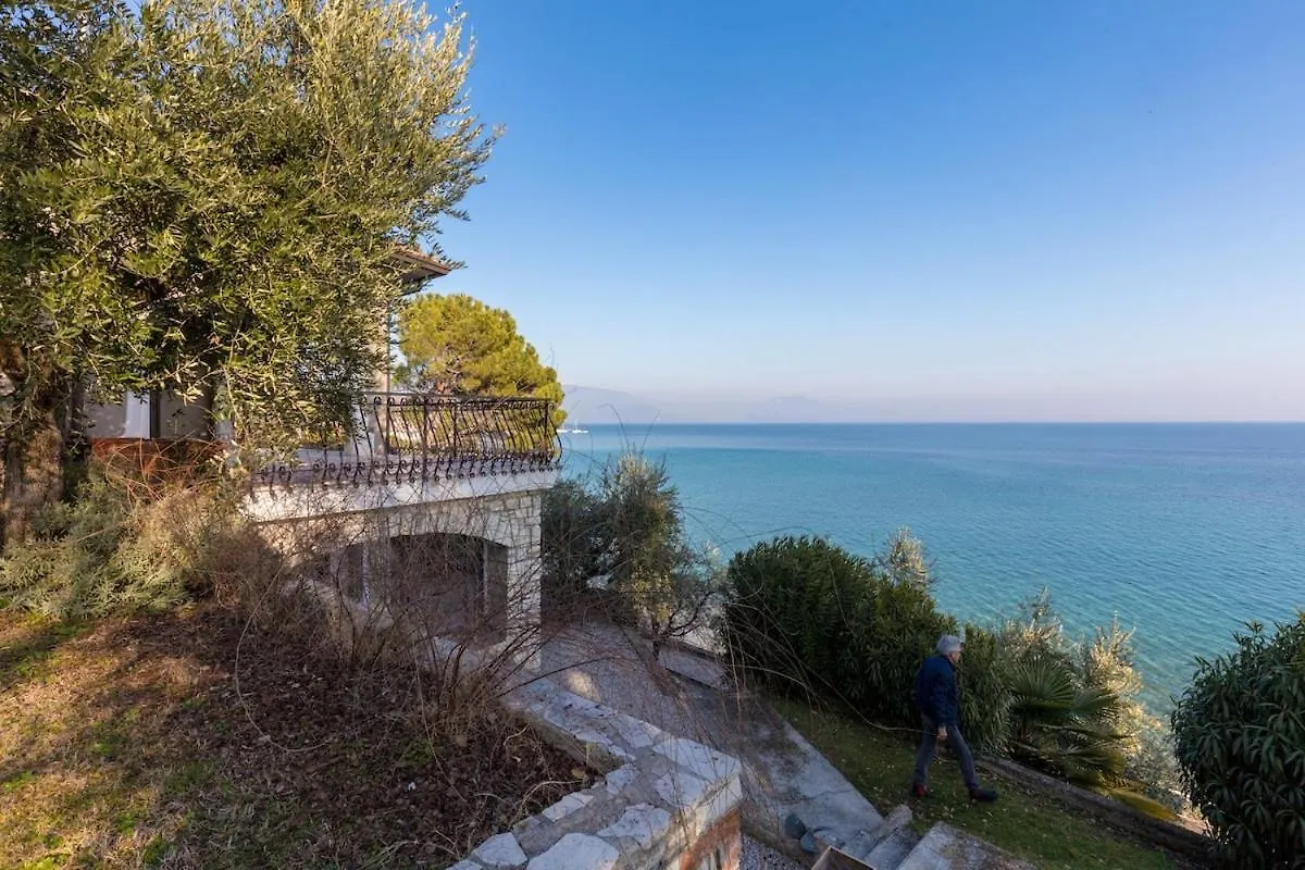 Apartment In A Villa Montinelle